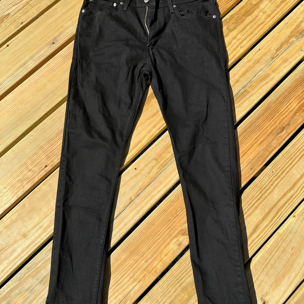 Black Levi's 512 Slim straight leg jeans
Size 36Wx34L